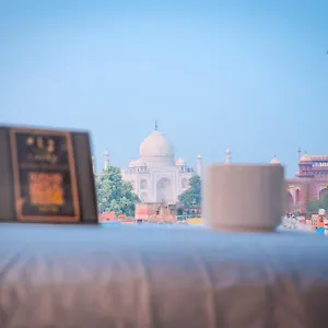 Guest house Lucky Restaurant &, Agra (Uttar Pradesh)