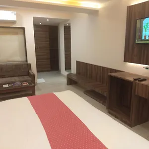 莫蒂宫殿酒店及餐厅 阿格拉